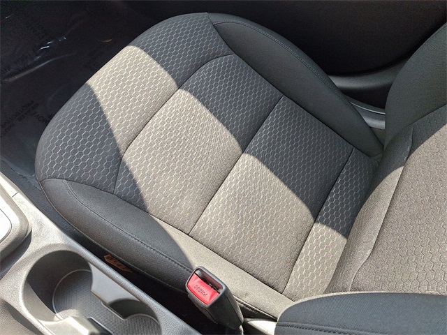 2020 Hyundai Elantra Value Edition photo 25