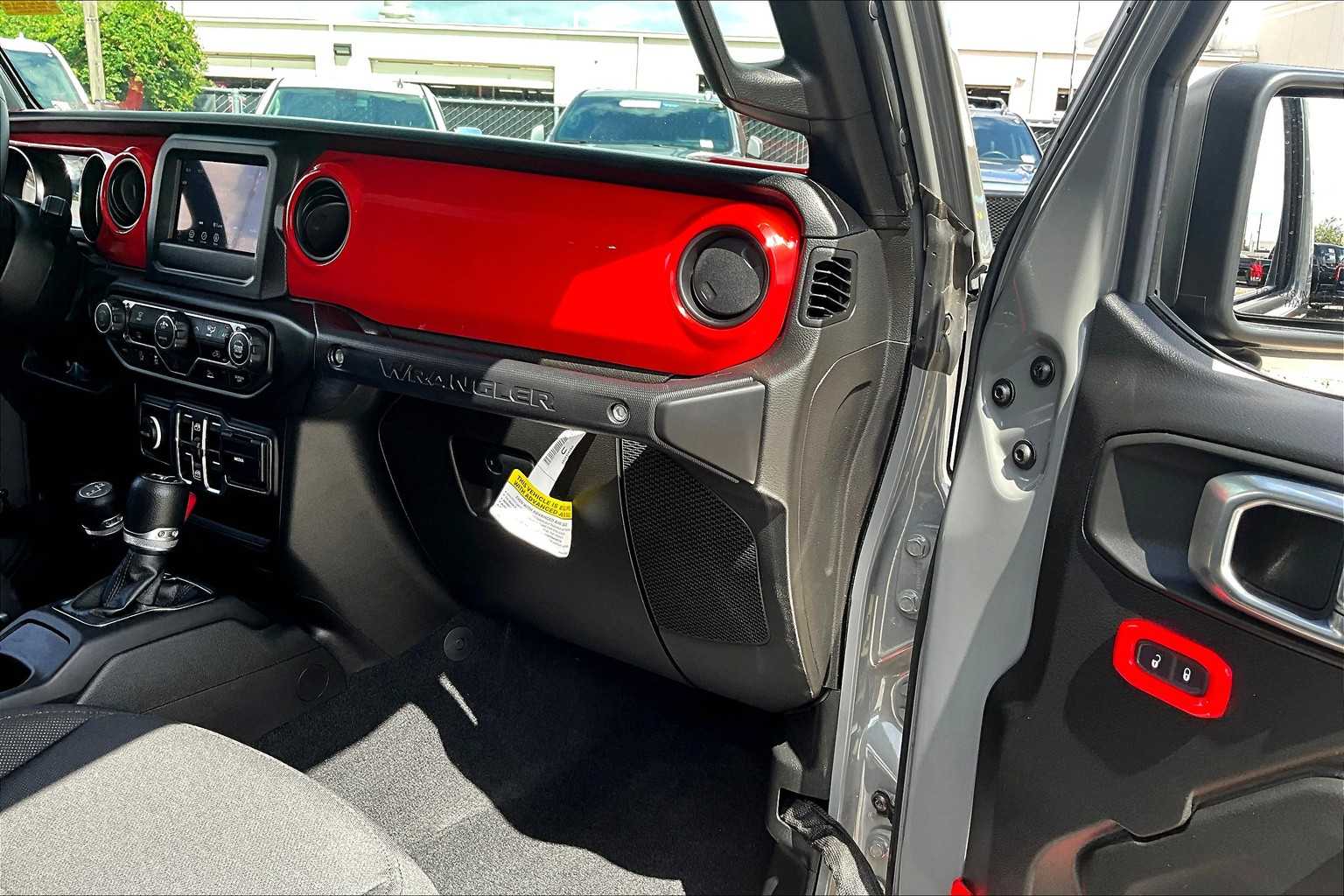 2023 Jeep Wrangler High Tide photo 17