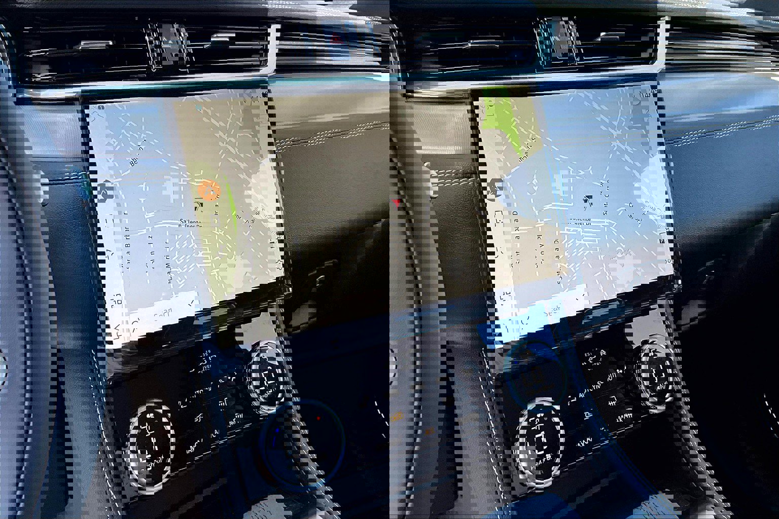 2026 Jaguar F-PACE P250 R-Dynamic S photo 7