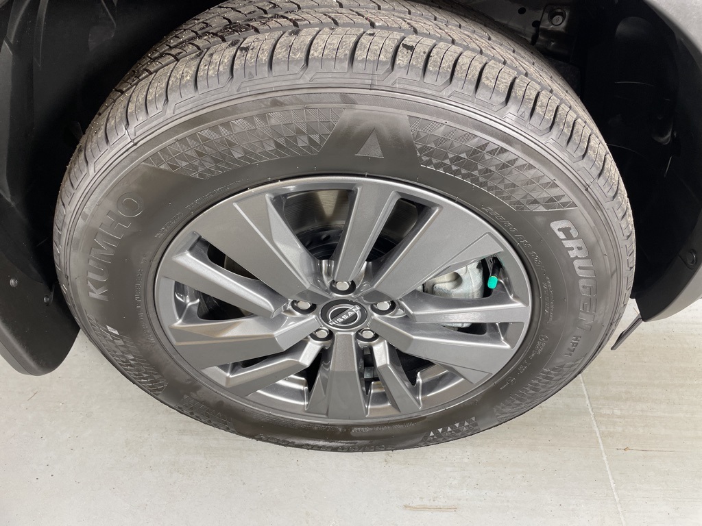 2025 Nissan Pathfinder SV photo 11
