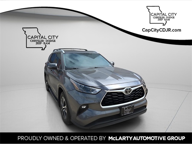 2022 Toyota Highlander XLE's photo