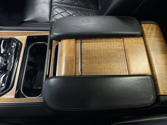 2022 Jeep Grand Wagoneer III photo 20
