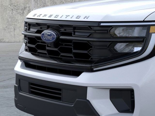 2025 Ford Expedition photo 13