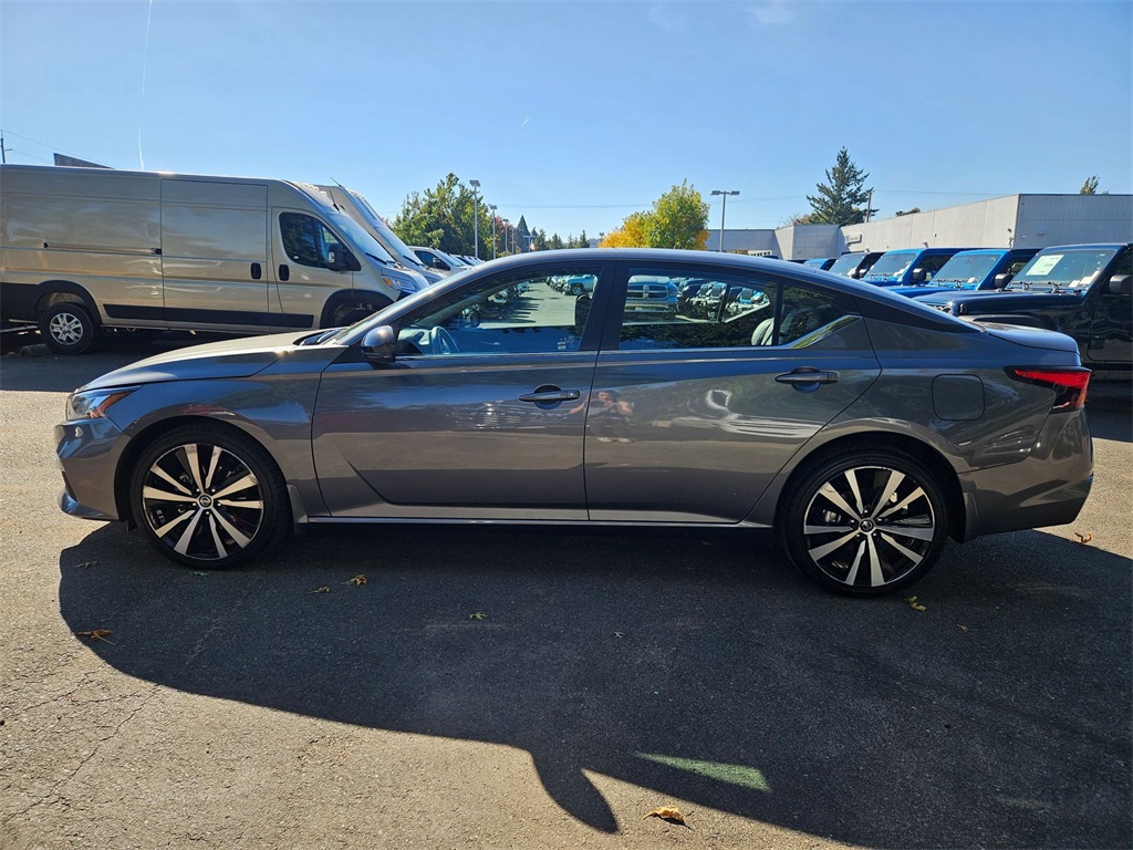 2021 Nissan Altima 2.5 SR photo 4