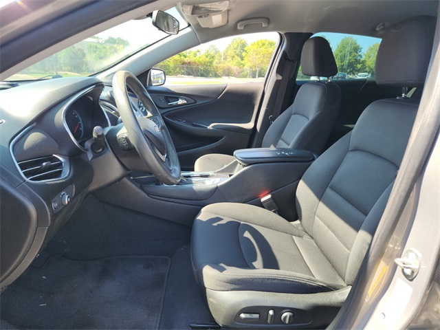 2018 Chevrolet Malibu 1LT photo 9