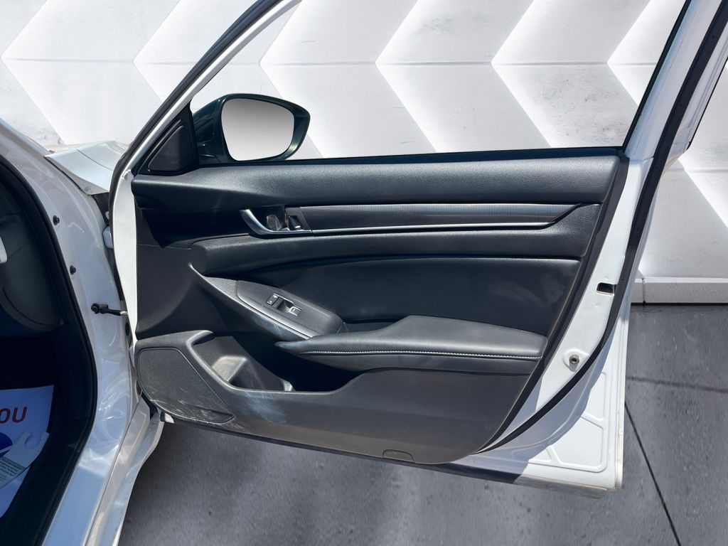 2022 Honda Accord Sport photo 15