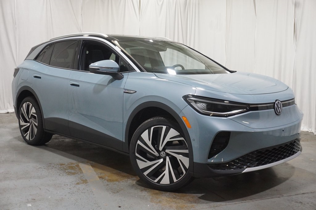 2025 Volkswagen ID.4 Pro Plus photo 3