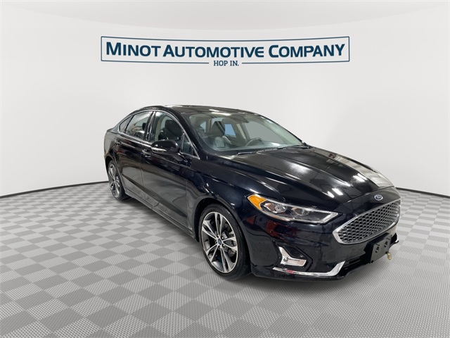 2020 Ford Fusion Titanium photo 2