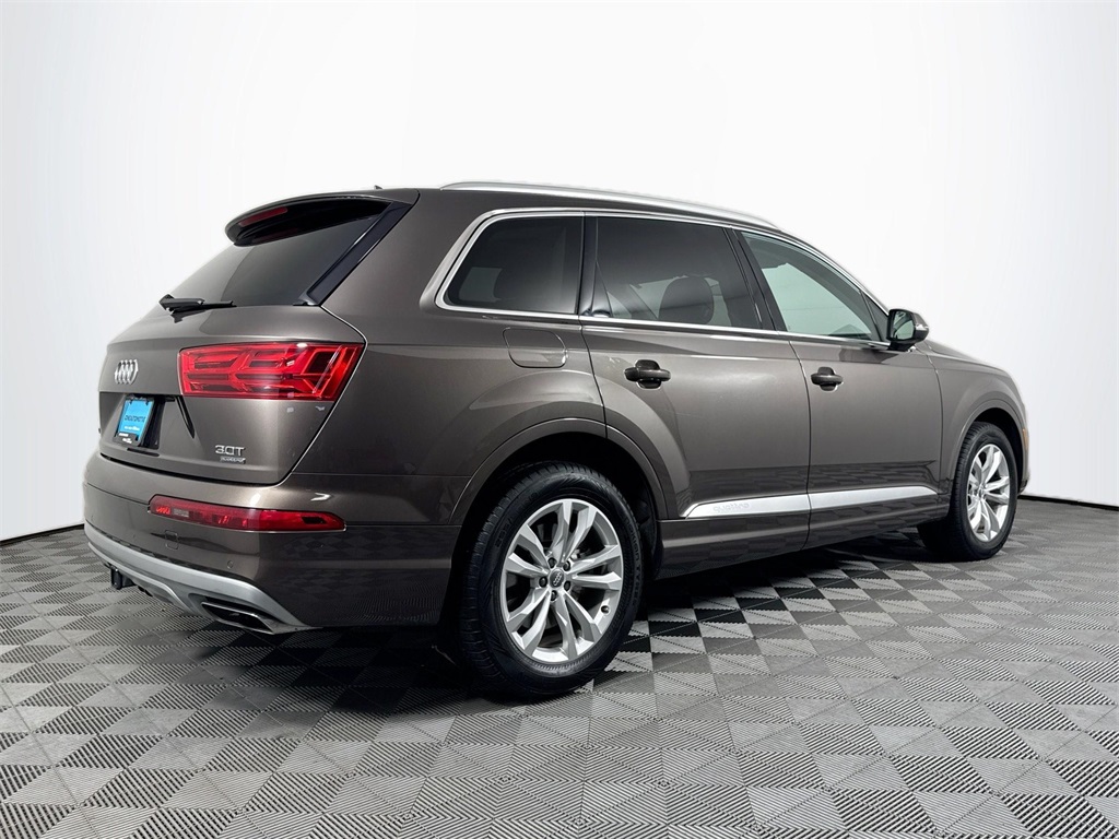 2017 Audi Q7 3.0T Premium Plus photo 10