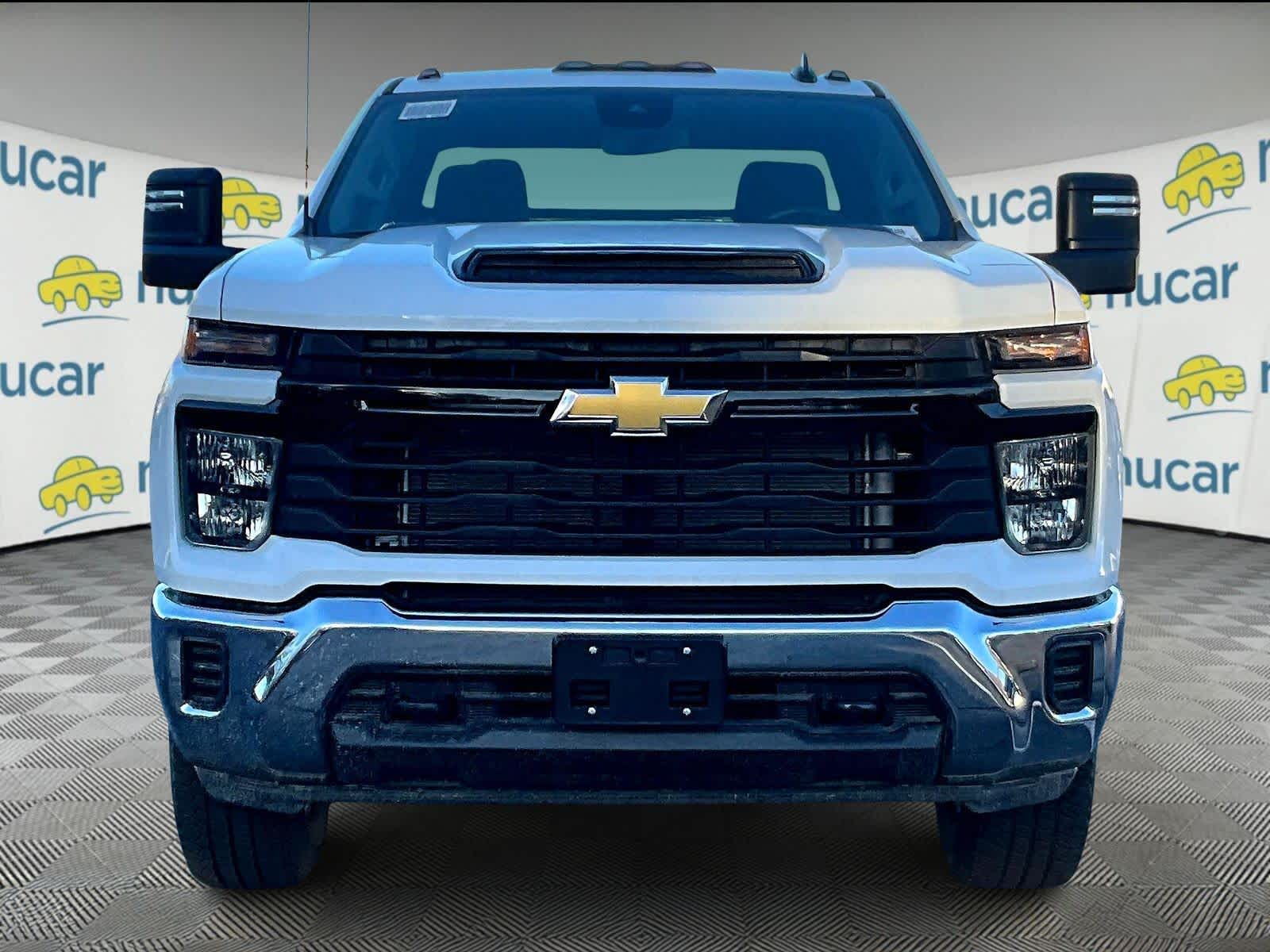 2025 Chevrolet Silverado 3500HD Work Truck photo 2