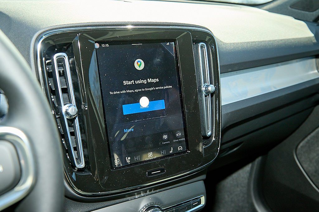 2026 VOLVO XC40 - Image 15