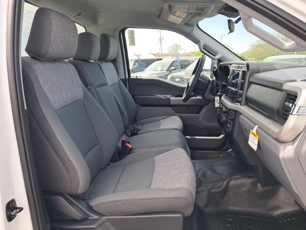 2025 Ford F-250 XLT photo 8