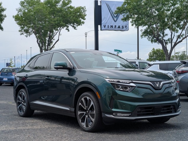 2025 VinFast VF 8 Plus
