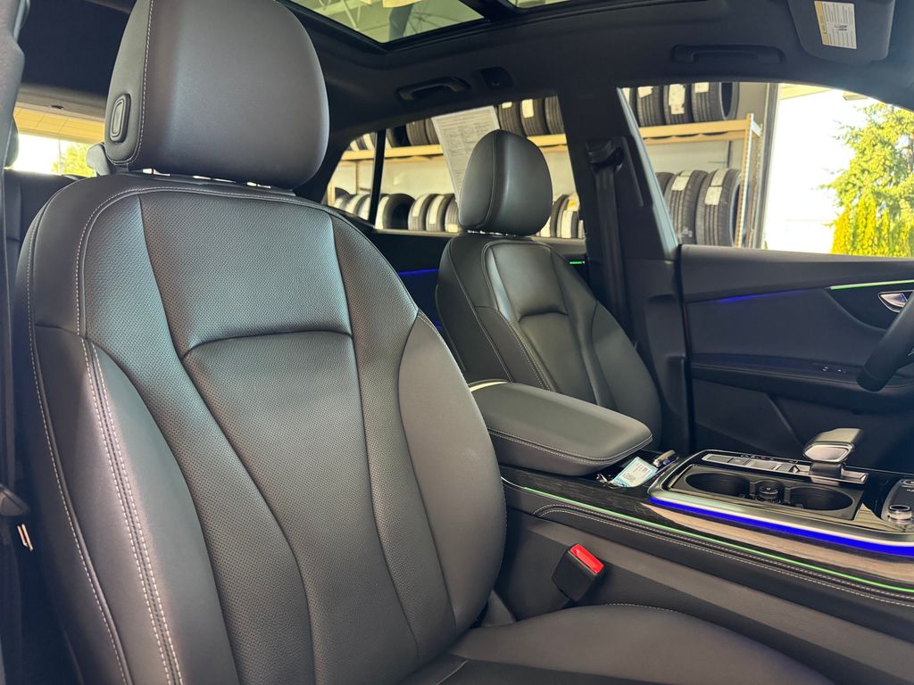 2022 Audi Q8 55 Premium Plus photo 24