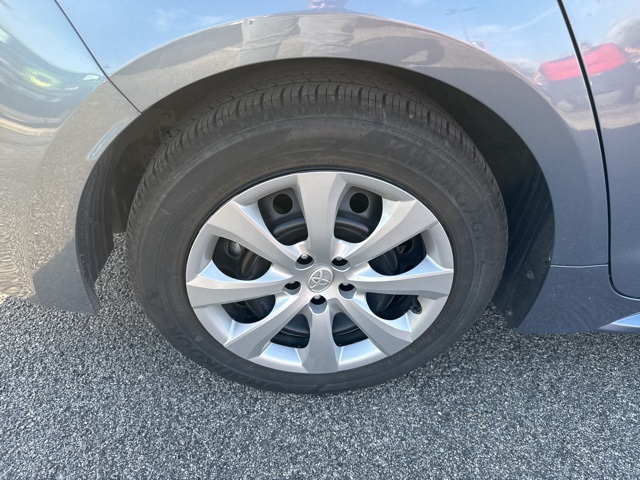 2024 Toyota Corolla LE photo 8