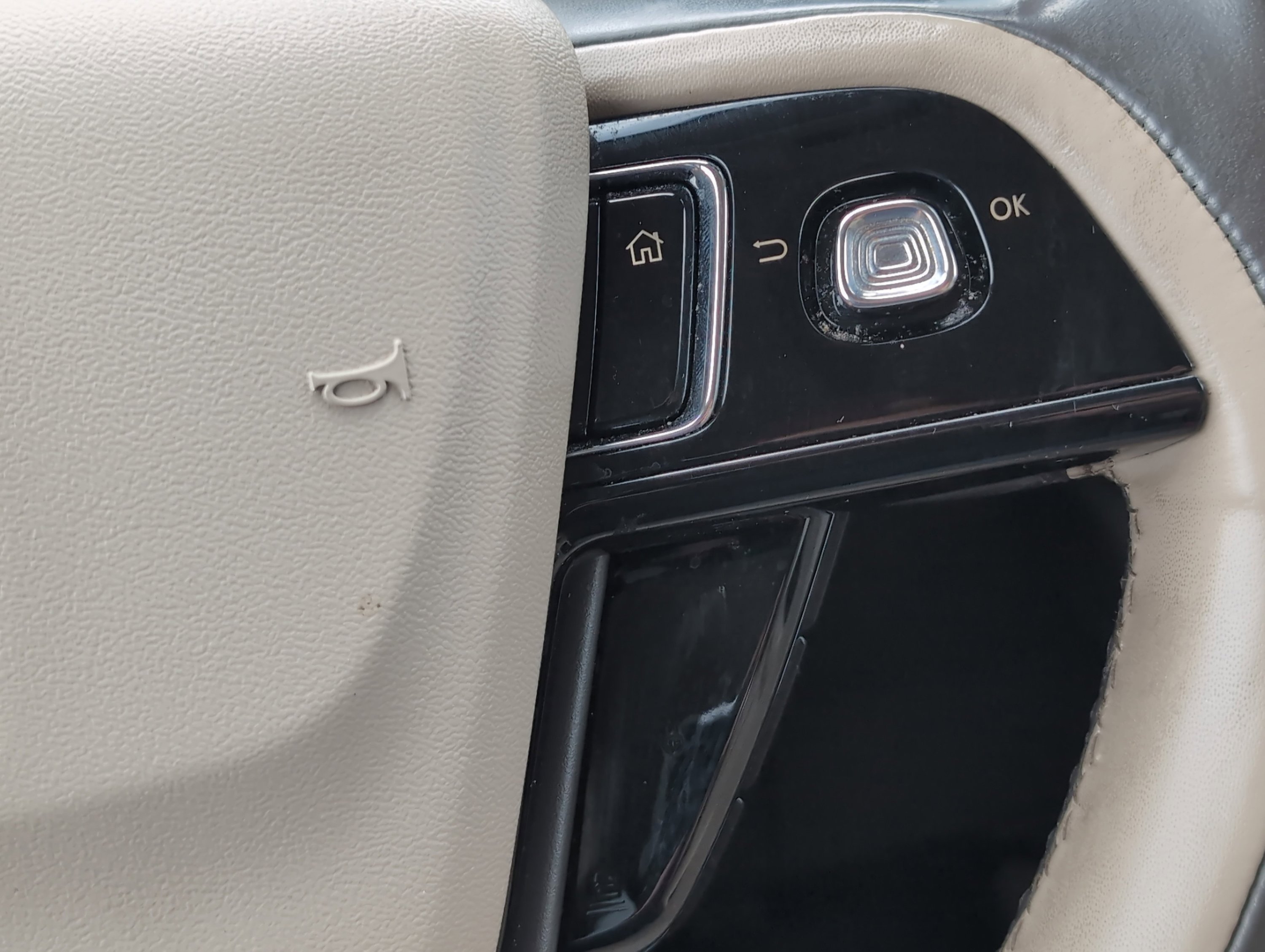 2020 Lincoln Corsair Standard photo 24