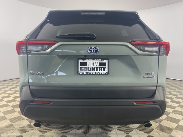 2021 Toyota RAV4 Hybrid XLE photo 3