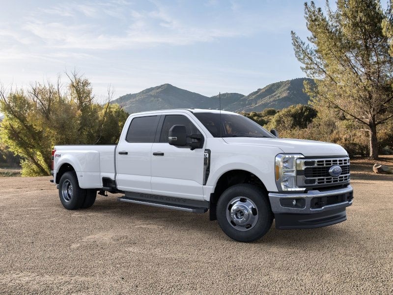 2024 Ford F-350 XLT photo 7