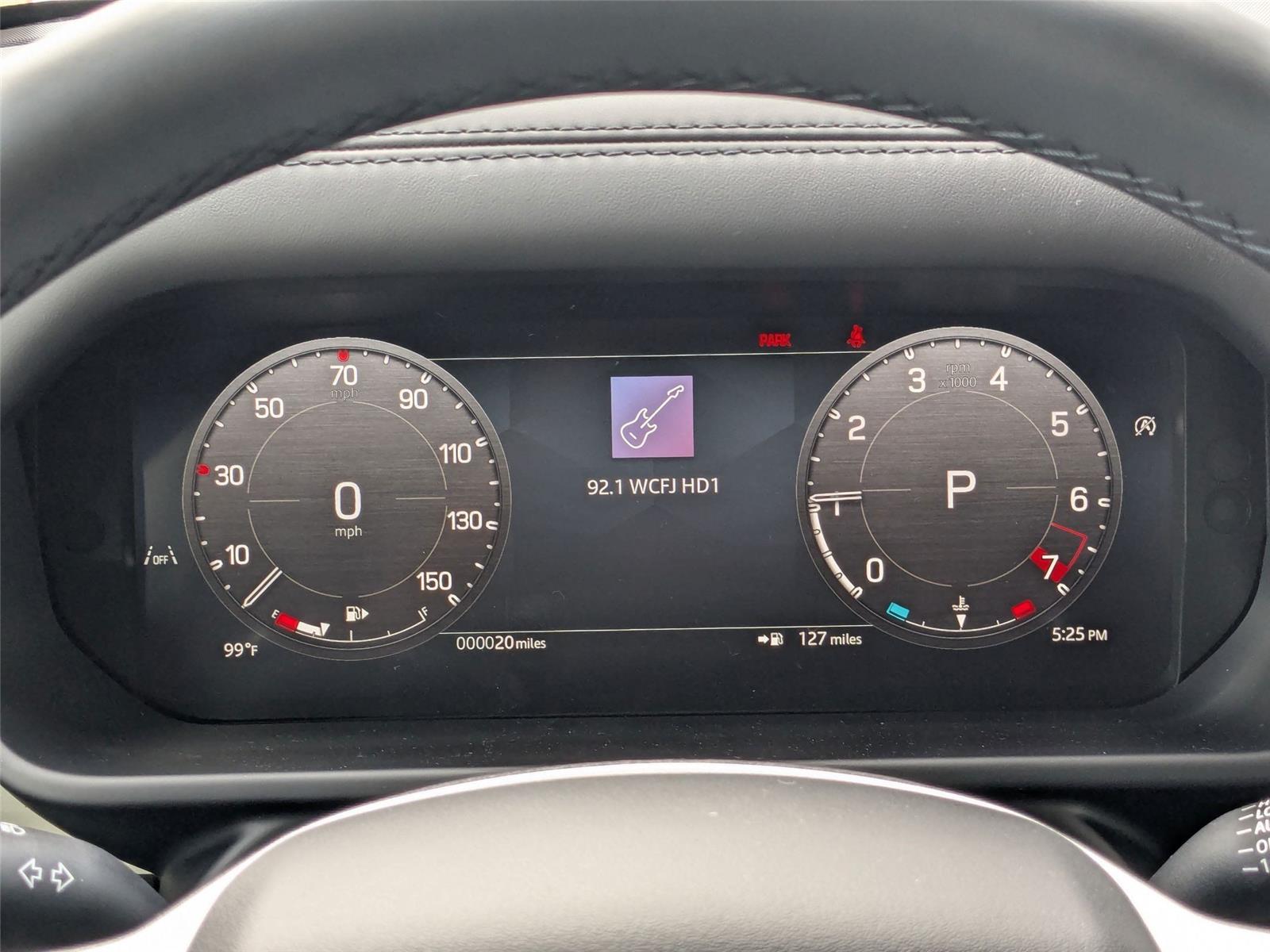2025 Land Rover Defender 130 X-Dynamic SE photo 17