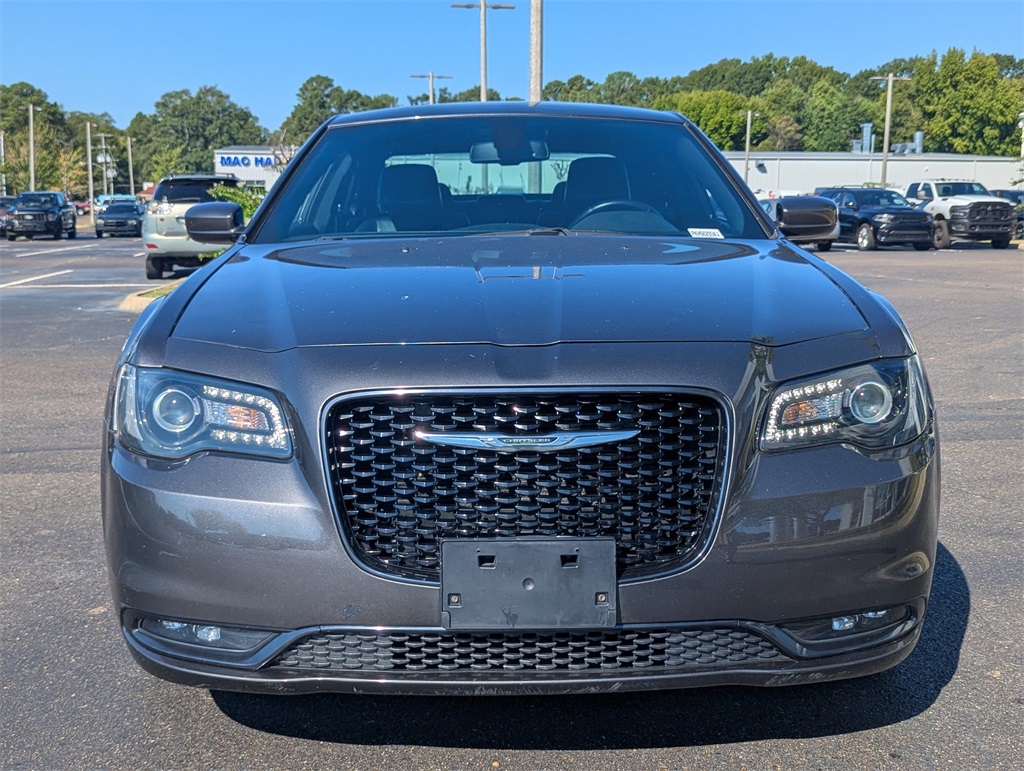 2019 Chrysler 300 S photo 8