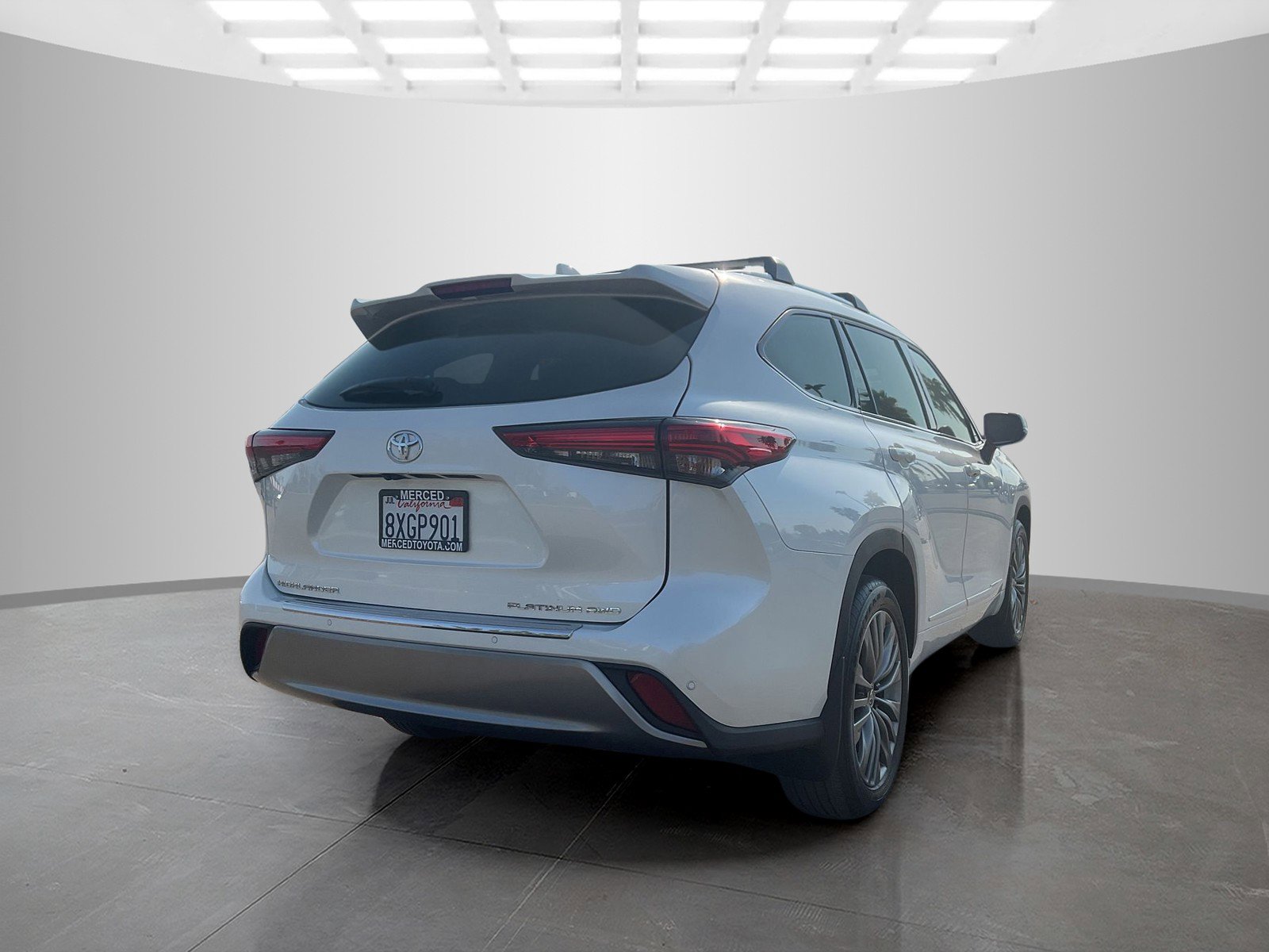 2021 Toyota Highlander Platinum photo 3
