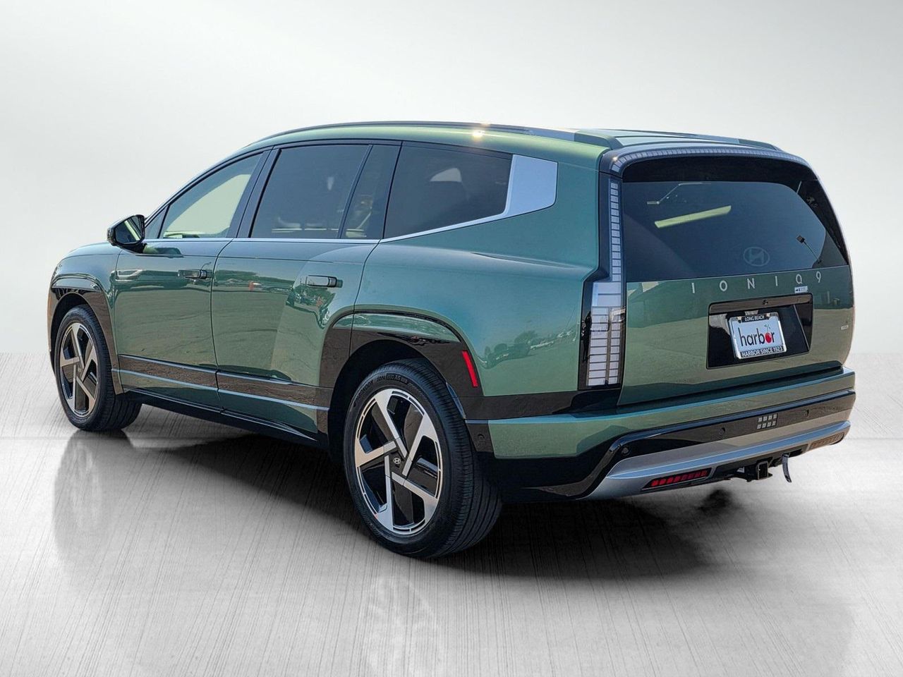 2026 Hyundai Ioniq Limited photo 4