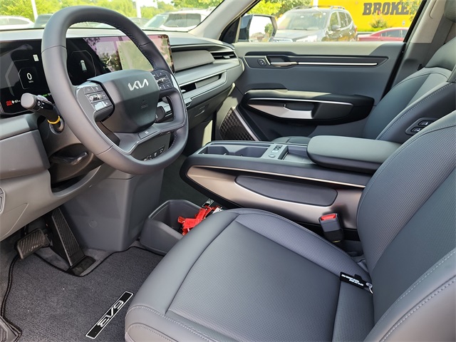 2026 Kia EV9 Light Long Range photo 9