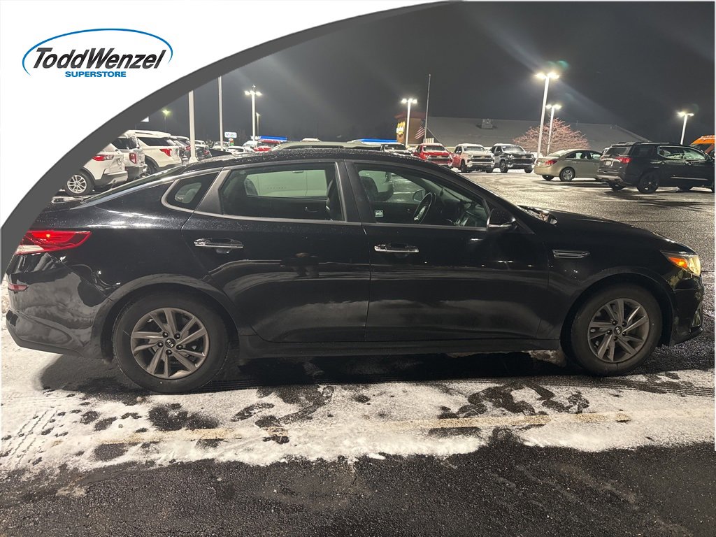 2020 Kia Optima LX's photo