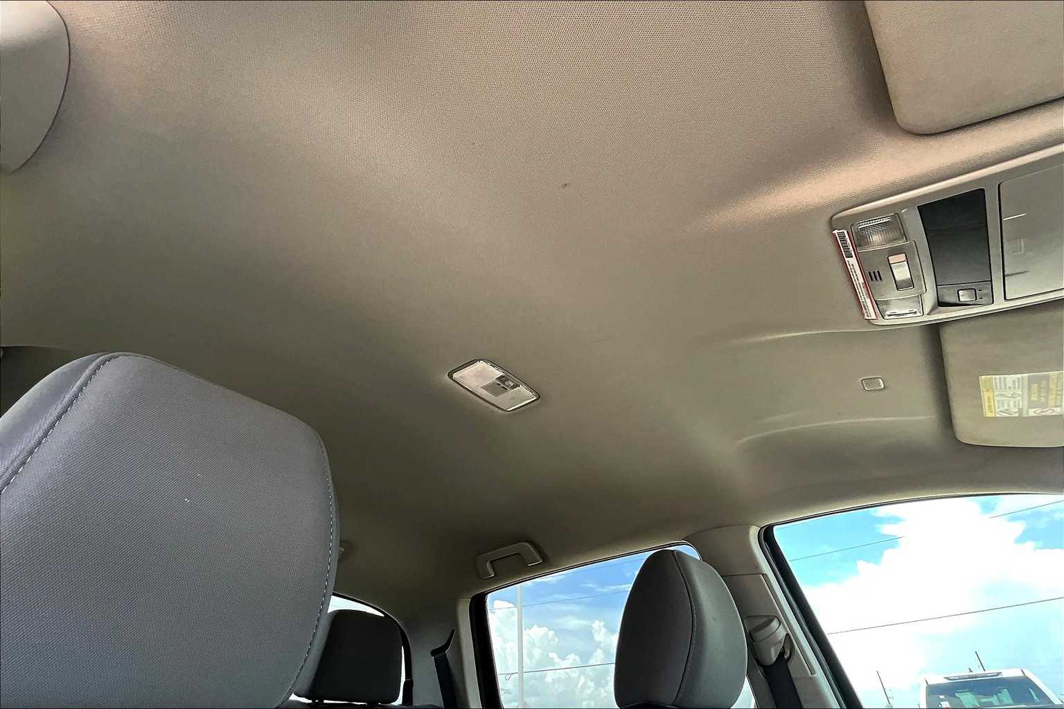 2023 Toyota Tacoma SR5 Double Cab V6 photo 13