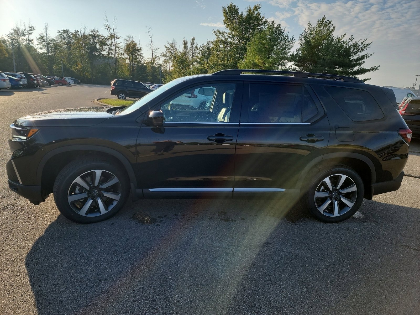 2025 Honda Pilot Elite photo 3
