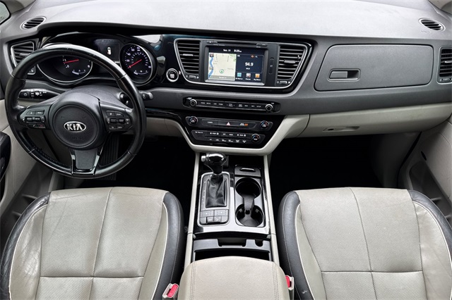 2015 Kia Sedona SX photo 14