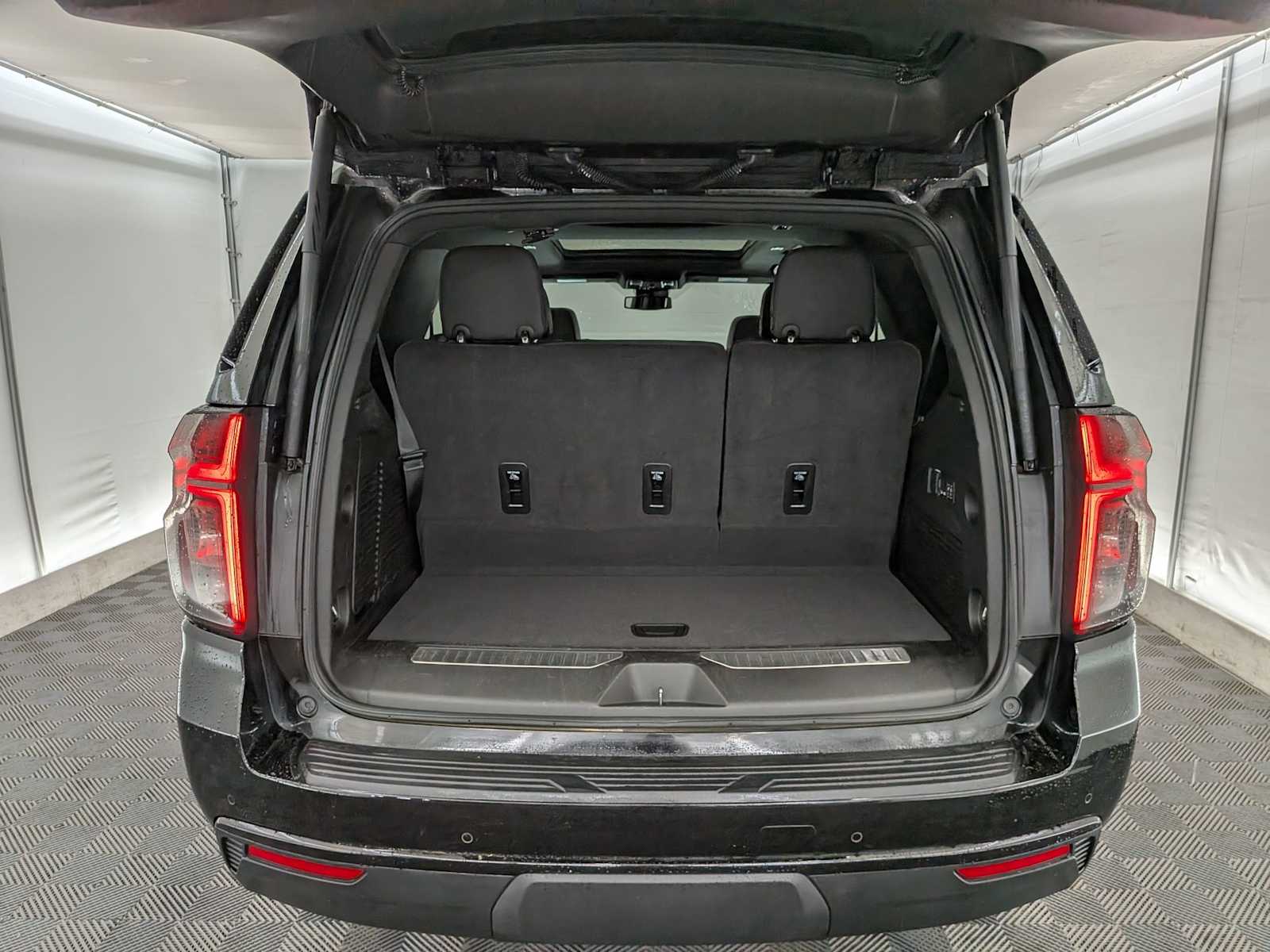 2024 Chevrolet Tahoe RST photo 32