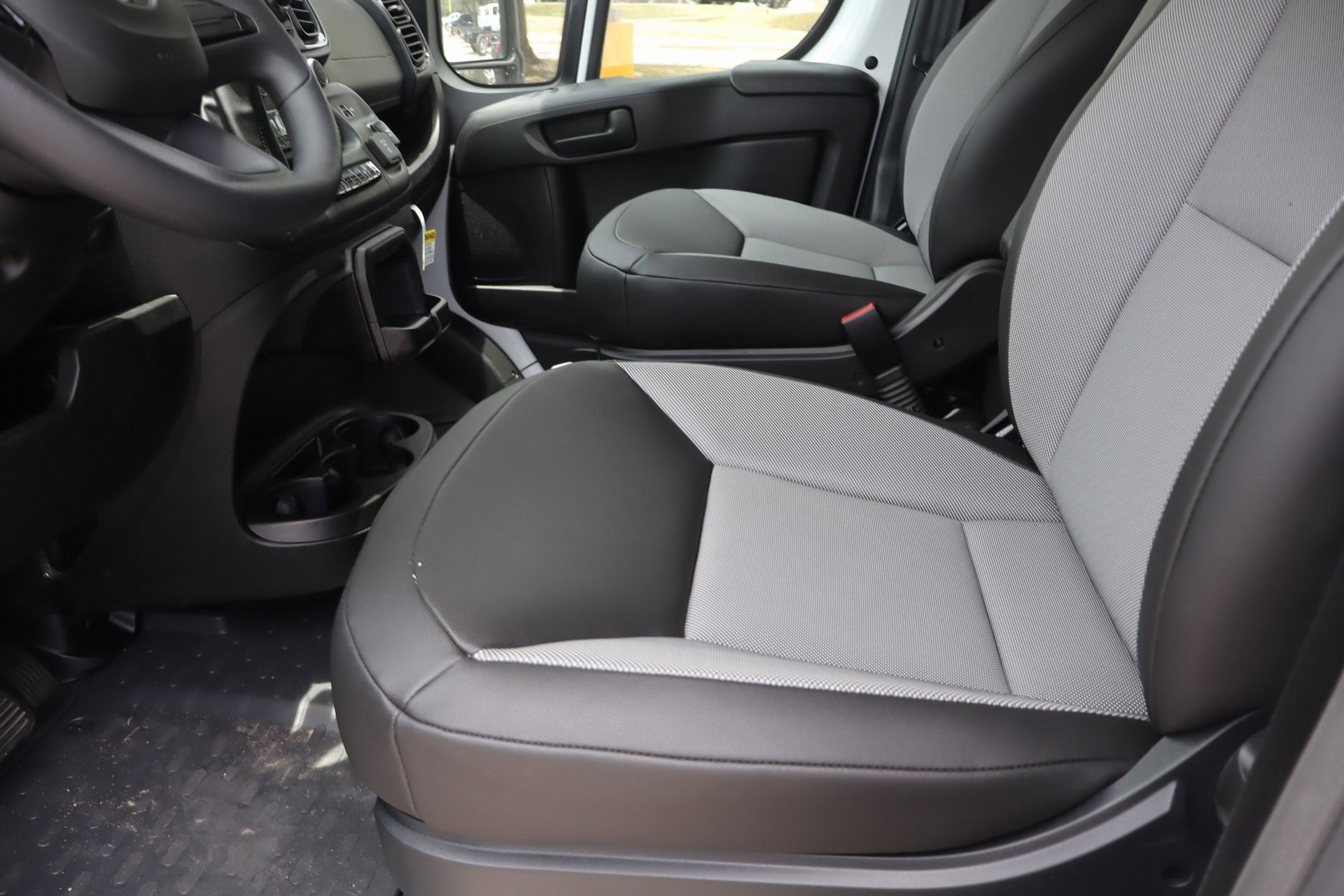 2025 Ram ProMaster 3500 photo 14