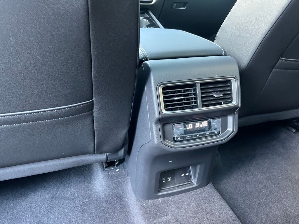 2026 Volkswagen Atlas SEL Premium R-Line photo 18