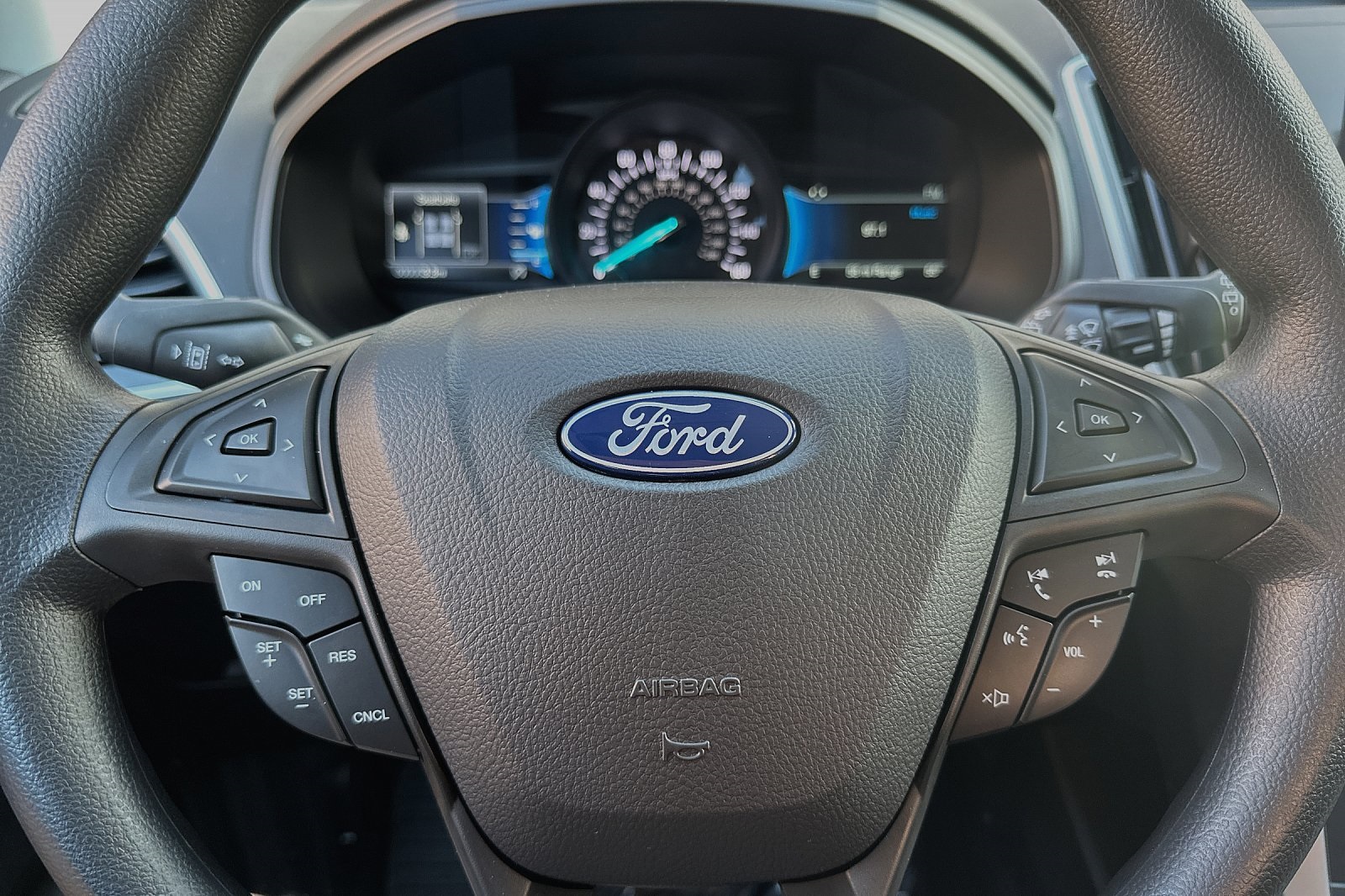 2024 Ford Edge SE photo 23