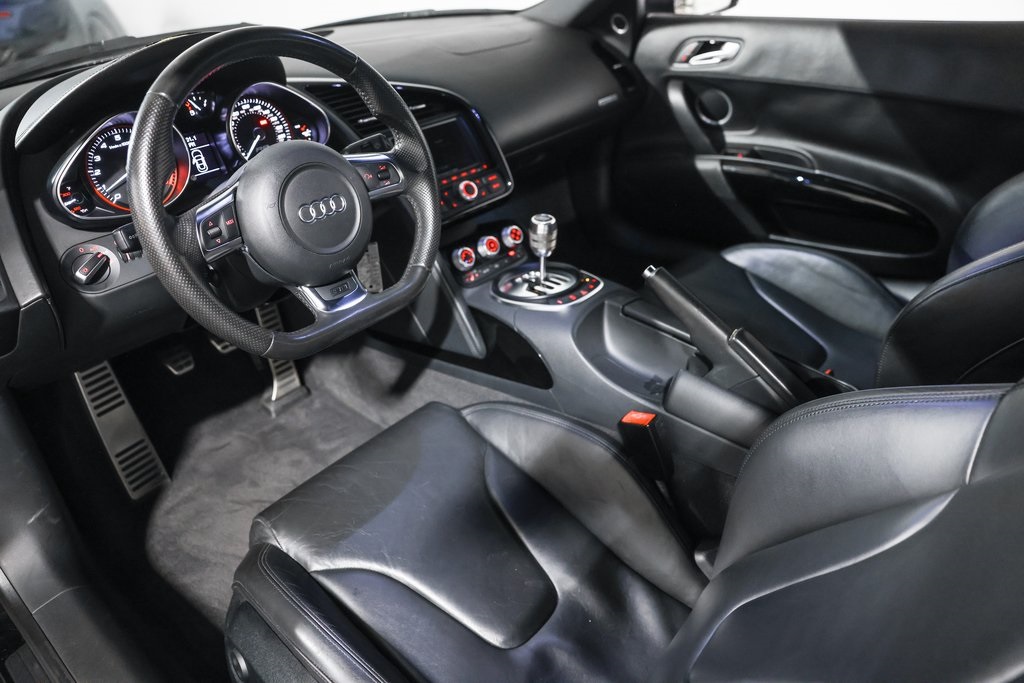 2012 Audi R8 5.2 Quattro photo 21
