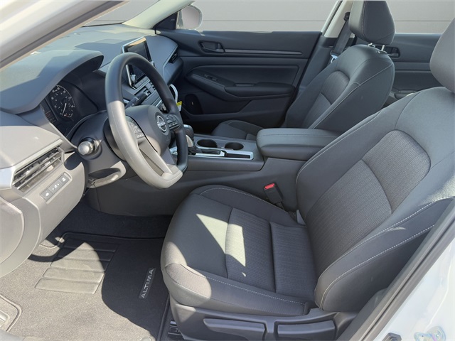 2025 Nissan Altima 2.5 S photo 7