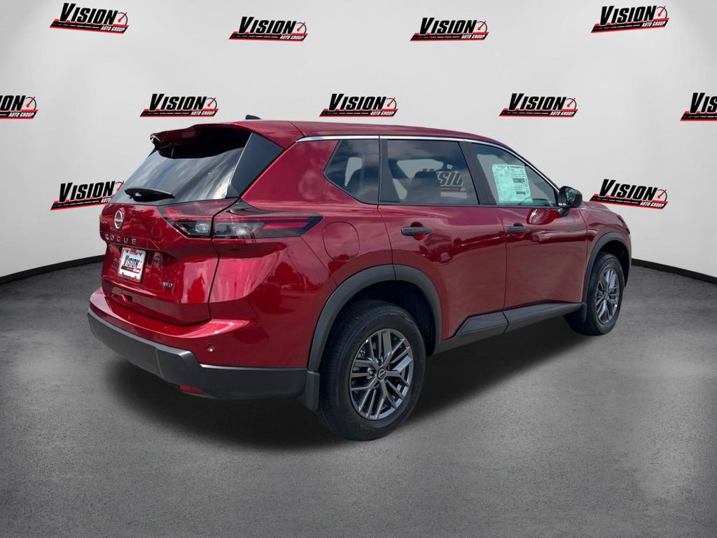 2025 Nissan Rogue S photo 5