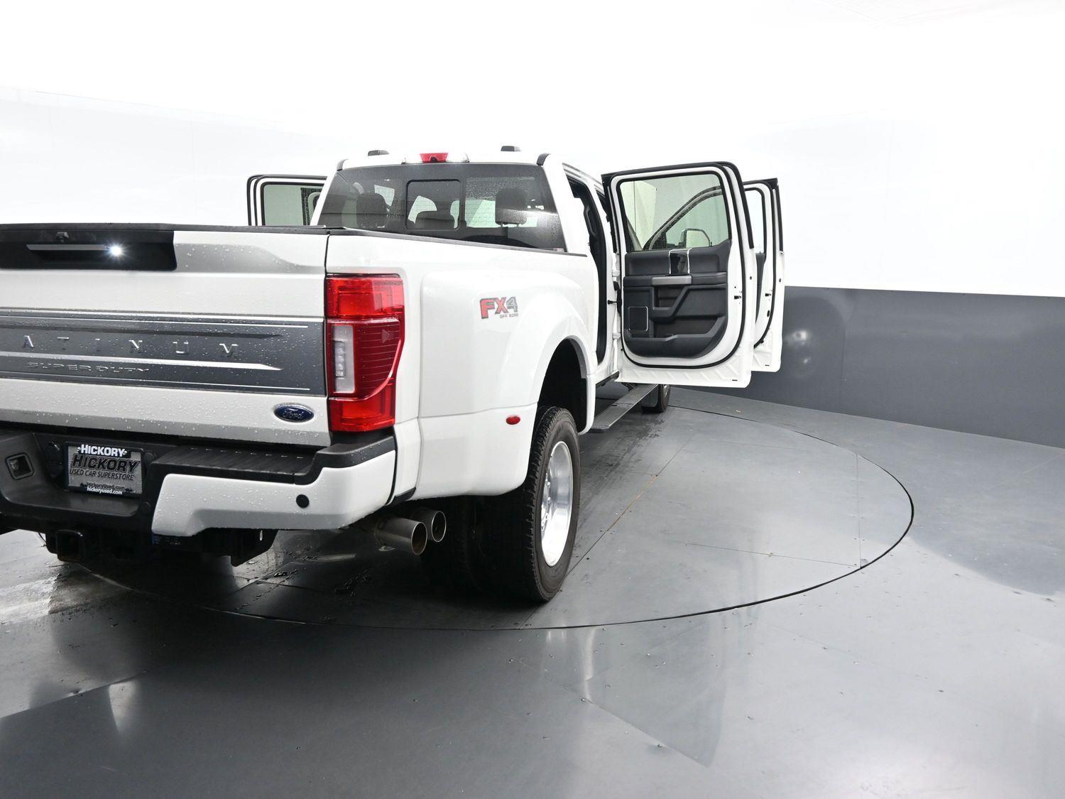 2022 Ford F-450 Platinum photo 41
