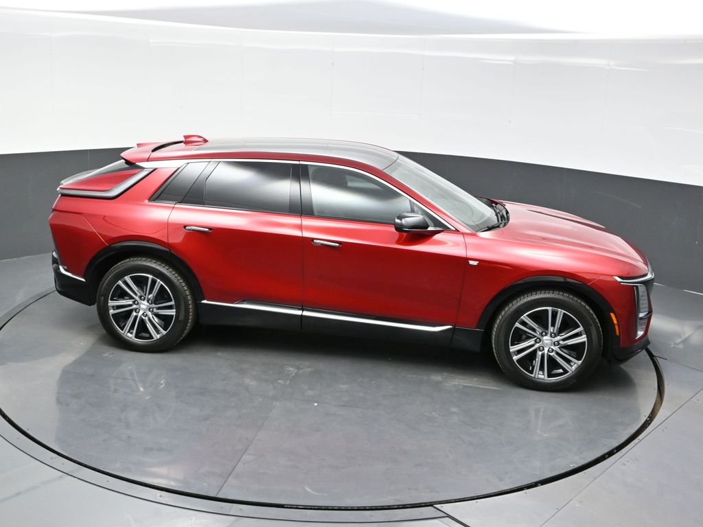 2025 Cadillac Lyriq Luxury photo 29