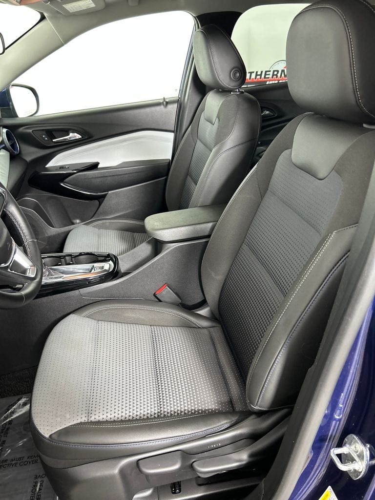 2024 Chevrolet Trax LT photo 19