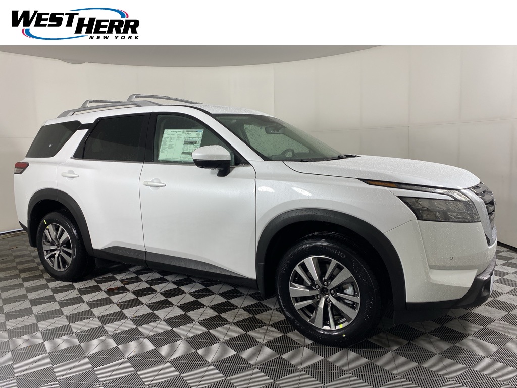 2025 Nissan Pathfinder SL's photo