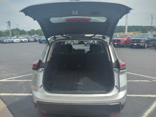 2024 Nissan Rogue SV photo 21