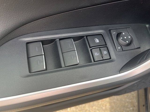 2023 Toyota RAV4 Hybrid XSE photo 8