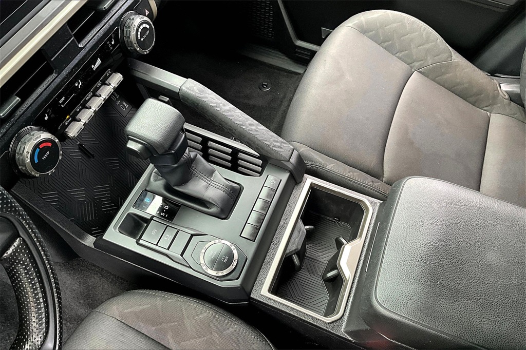 2024 Toyota Tacoma SR5 photo 17