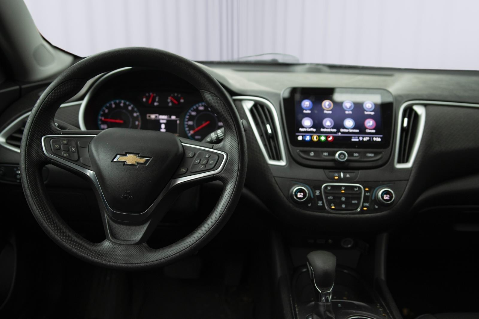 2022 Chevrolet Malibu 1LT photo 3