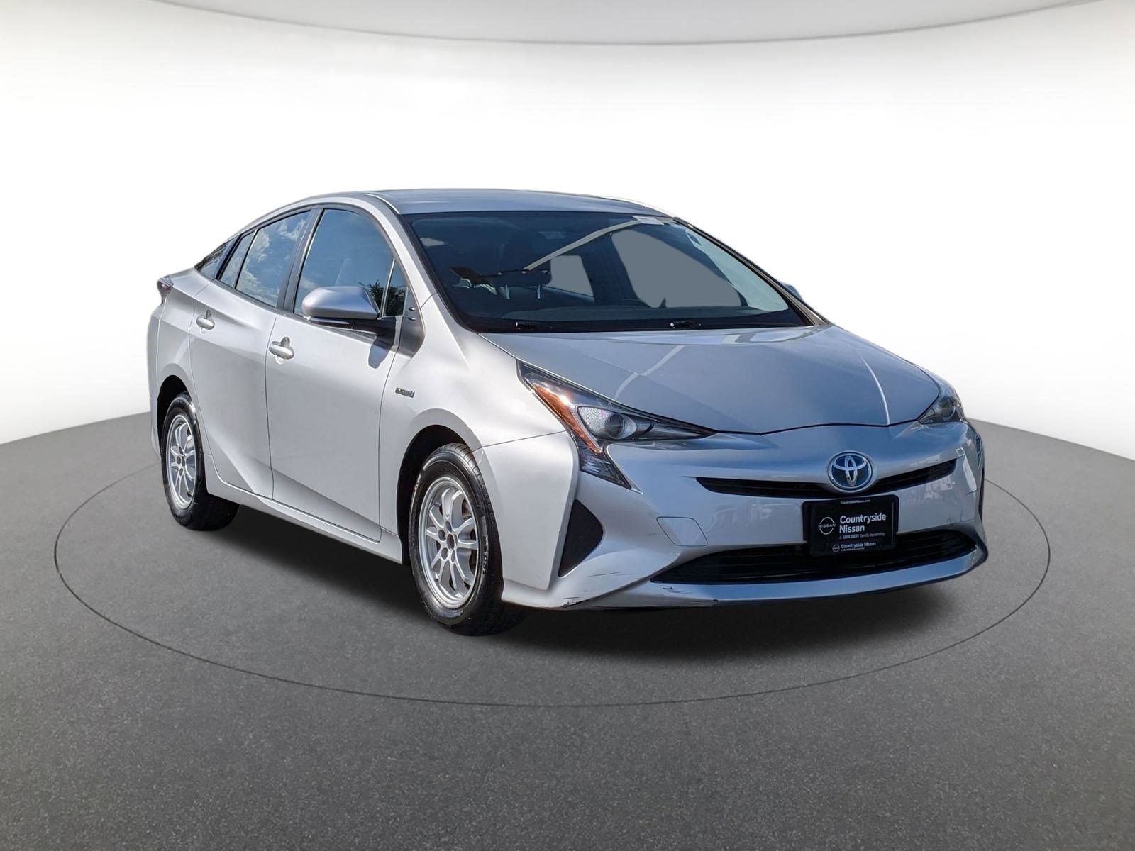 2016 Toyota Prius One Two photo 3