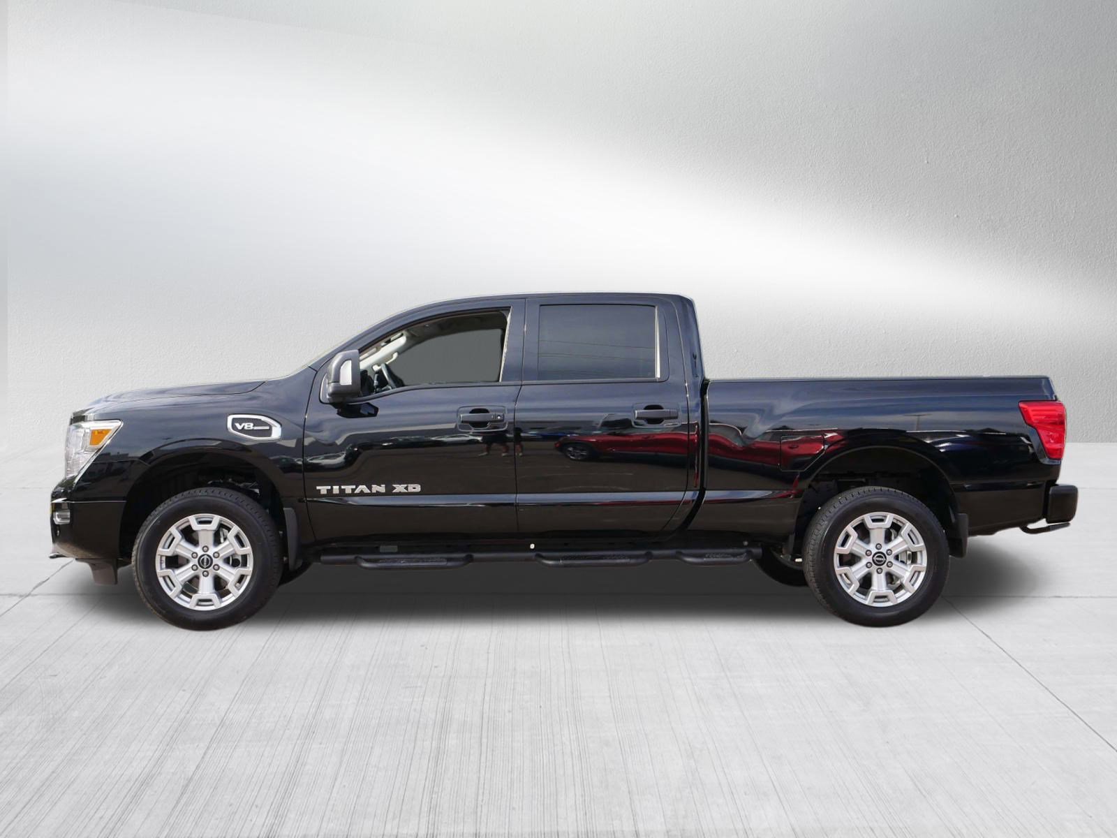 2024 Nissan Titan SV photo 4