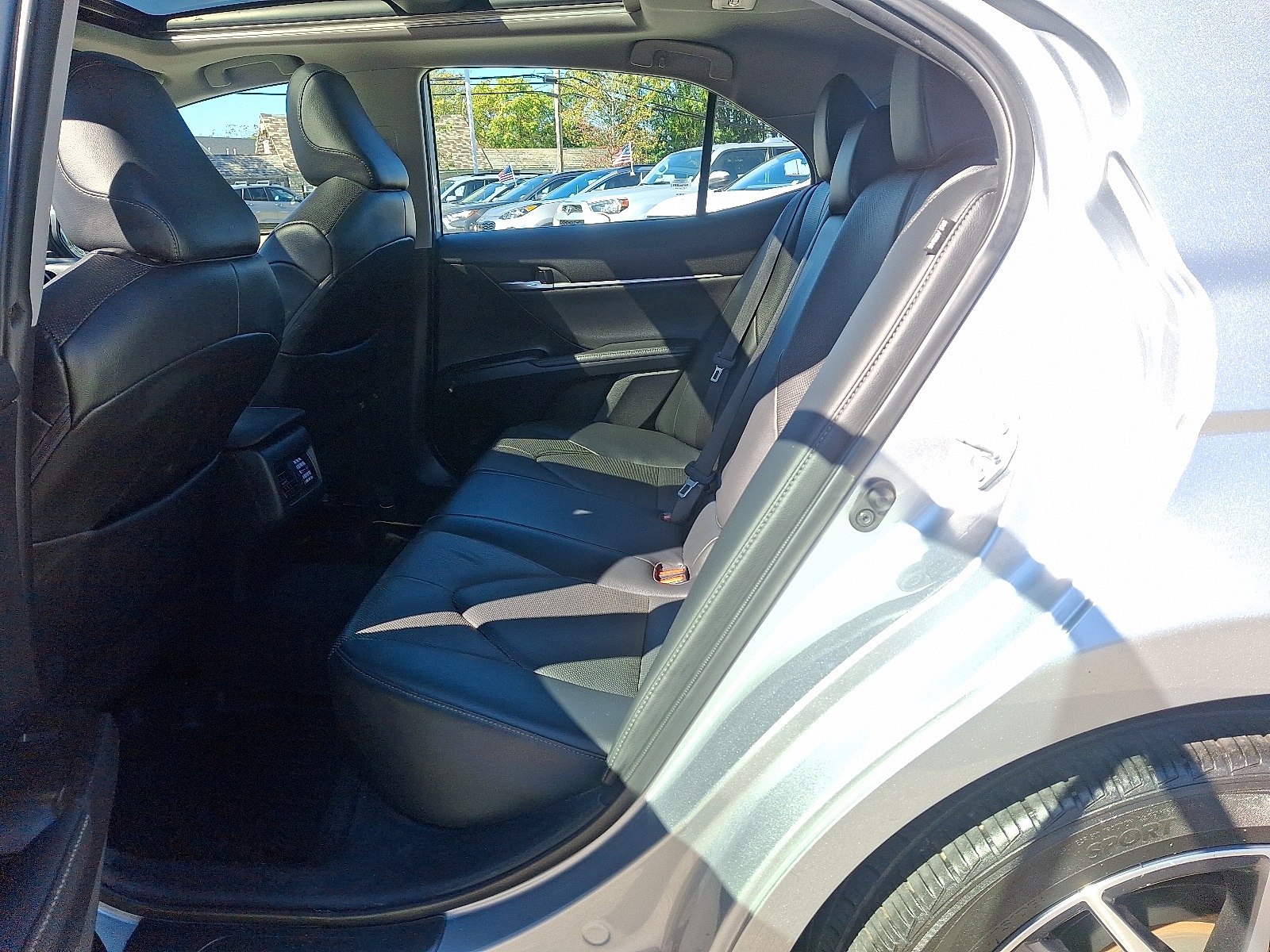 2023 Toyota Camry XLE photo 11