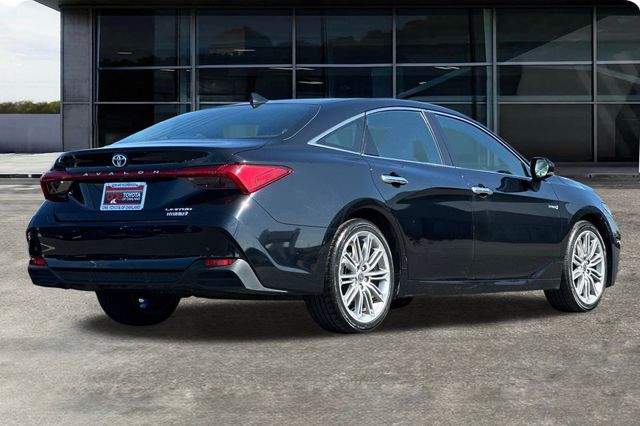 2021 Toyota Avalon Hybrid Limited photo 4